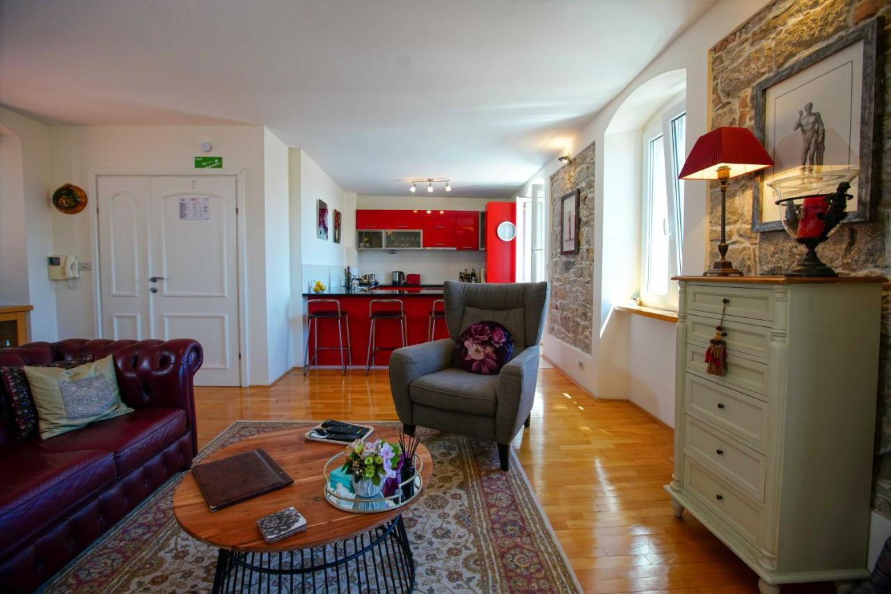 Boutique Guest Accommodation Zephyrus Split Exterior photo