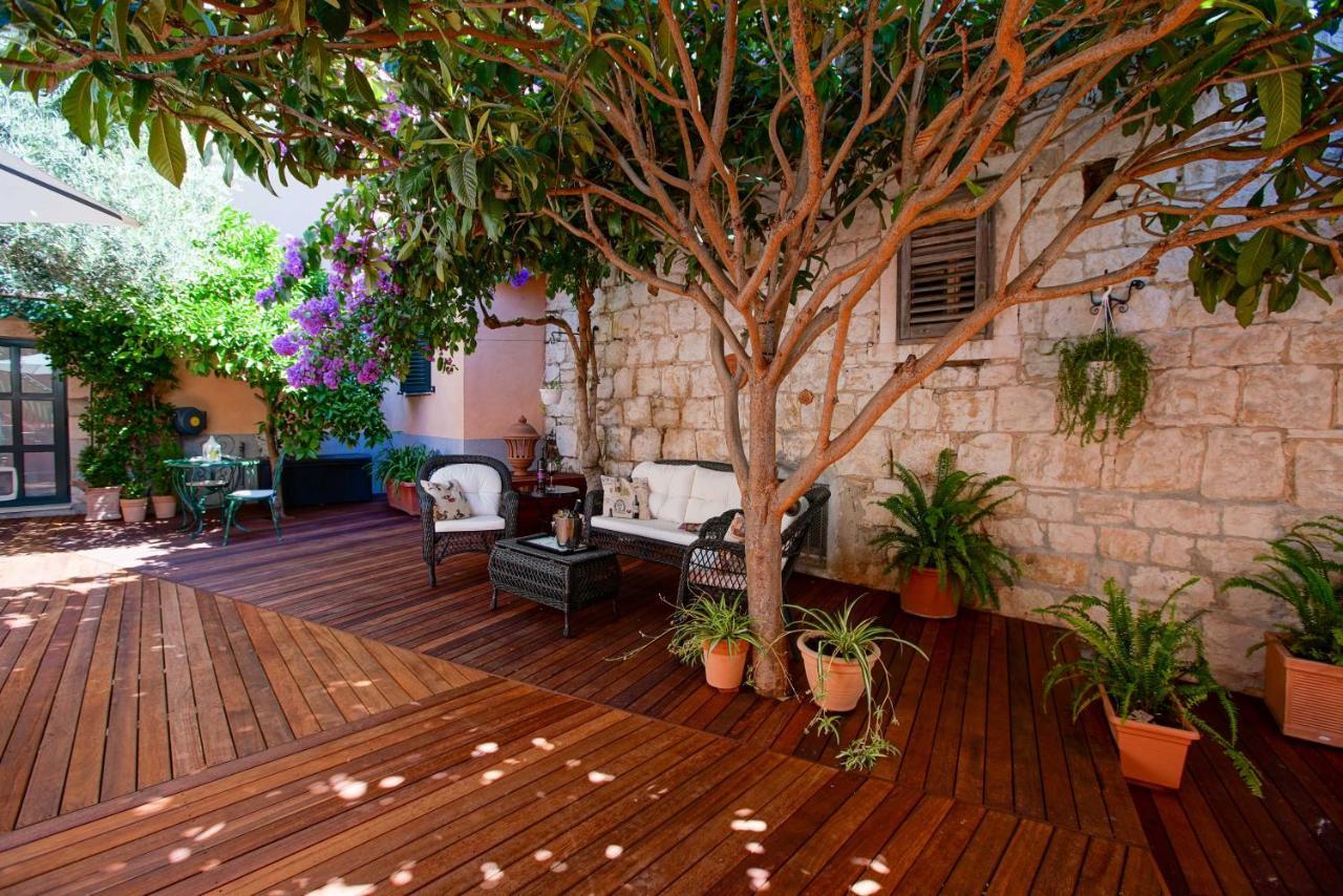 Boutique Guest Accommodation Zephyrus Split Exterior photo