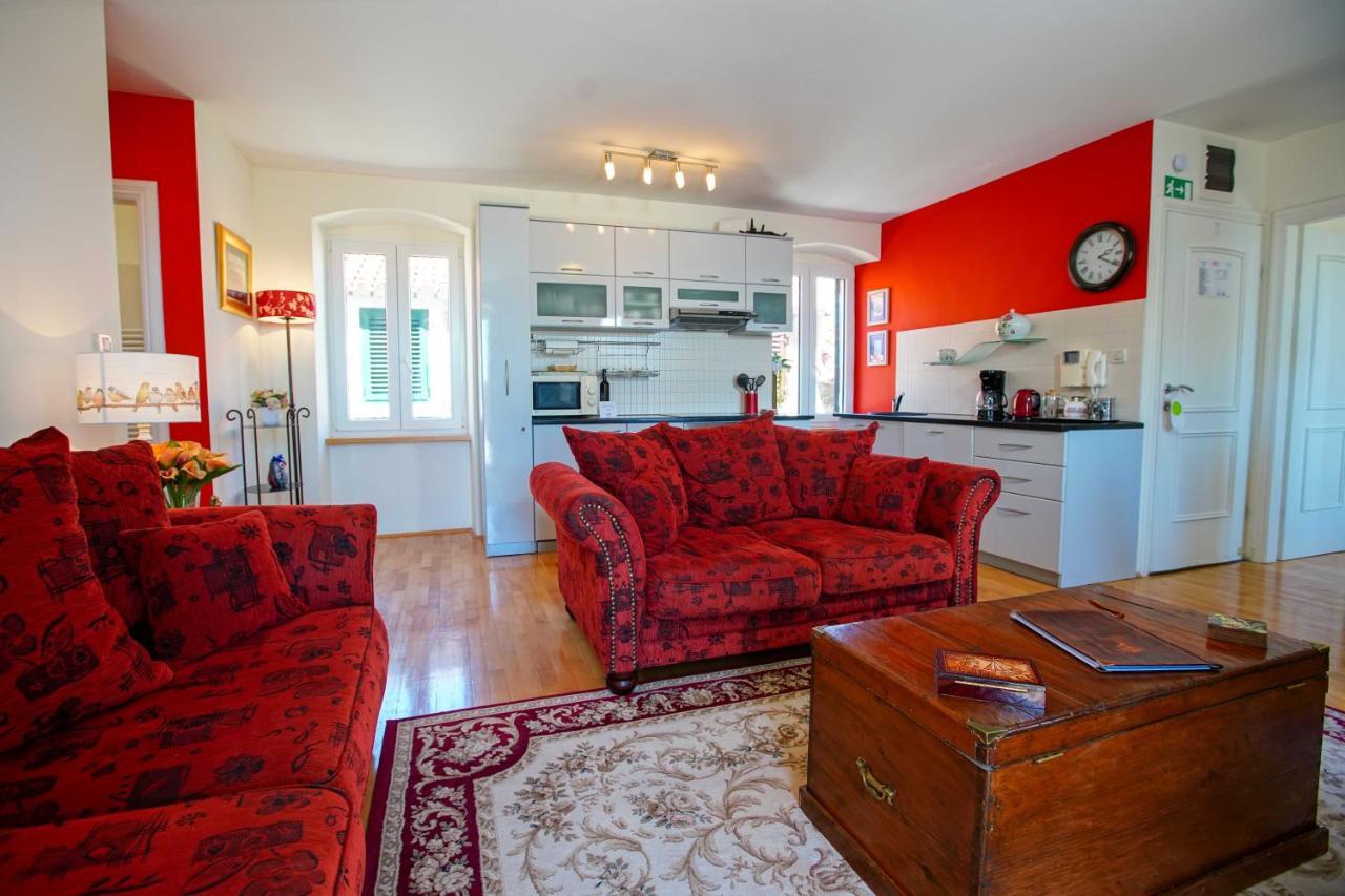 Boutique Guest Accommodation Zephyrus Split Exterior photo